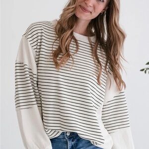 New J.O.A. Cream and Black Striped Oversized Sweatshirt Pullover - Size Small